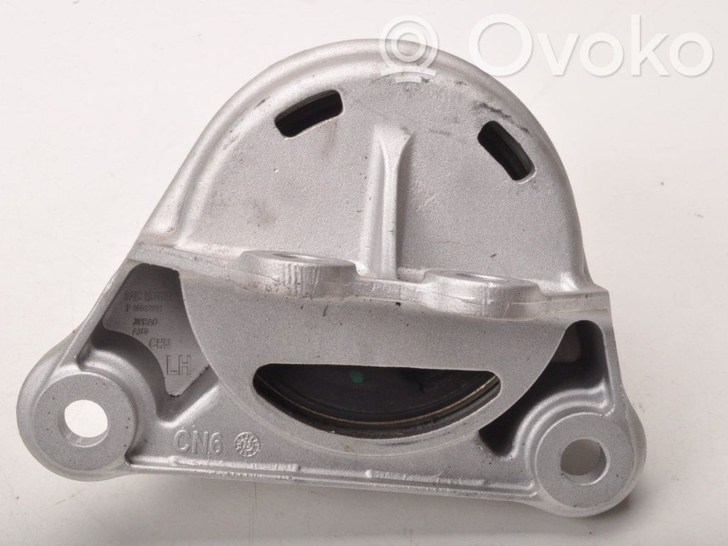 MG HS Engine mounting bracket 