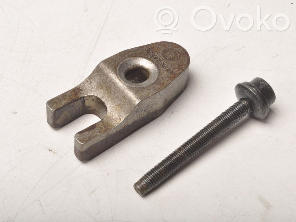 Abrazadera del inyector de combustible