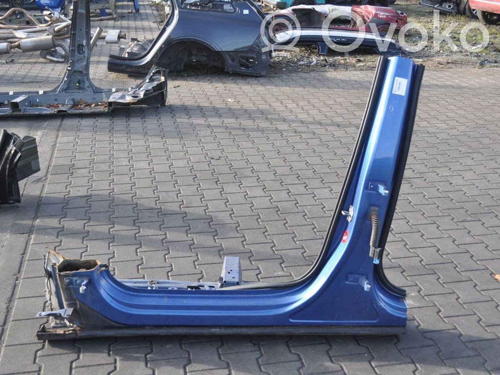 Auton rungon sivu