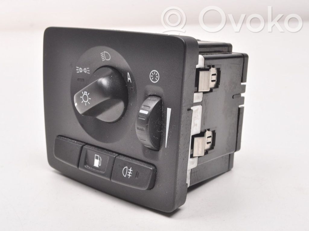 Light switch   31318936