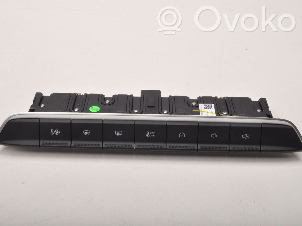 MG MG3 II Central console control unit 