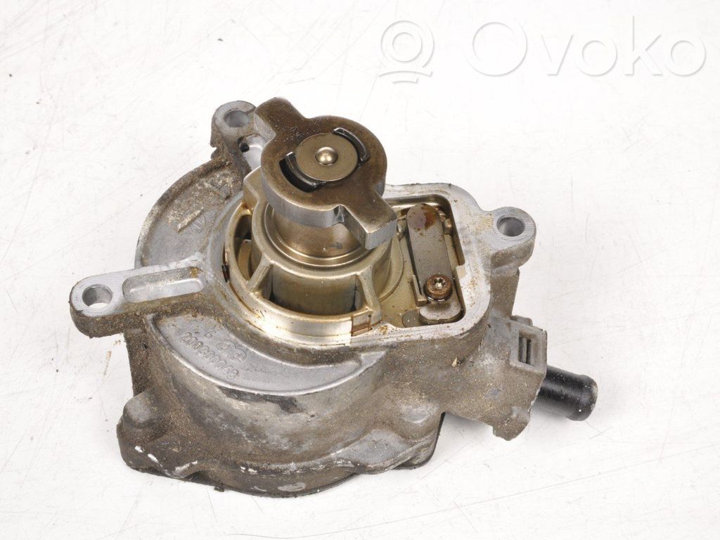Volkswagen Golf V Vacuum pump 