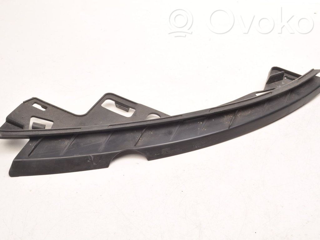 Volvo C30 Ajovalon kannake 