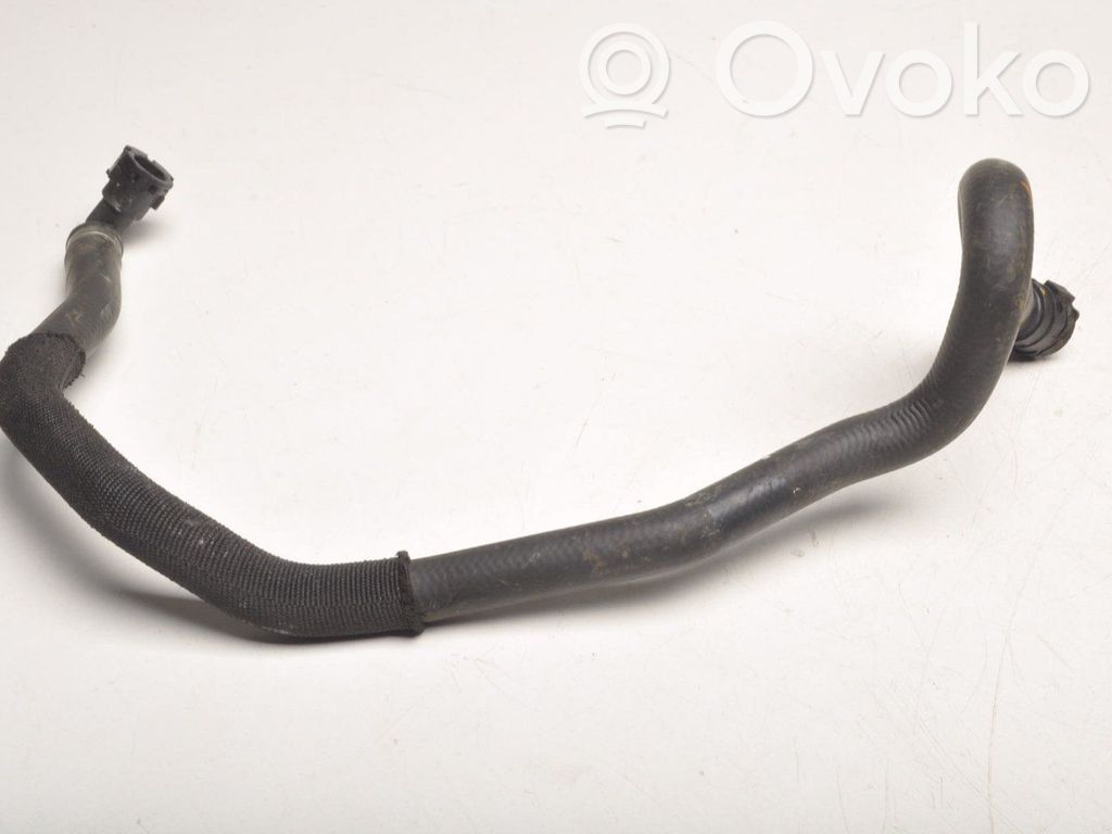 Engine coolant pipe/hose
