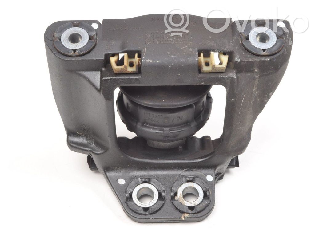 Volvo XC60 Engine mounting bracket 