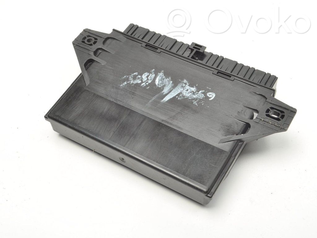 Volvo V50 Central locking relay 