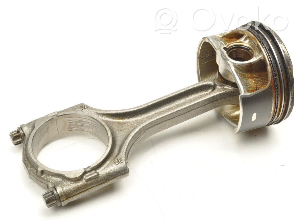 Volvo XC90 Piston with connecting rod 