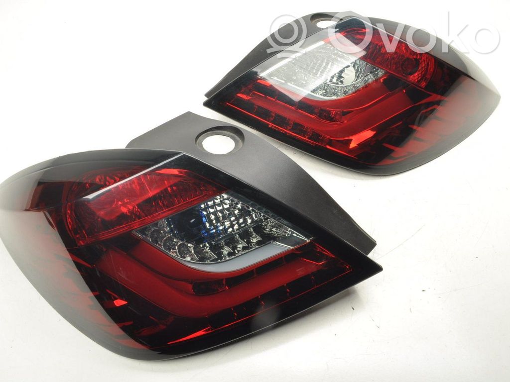 Opel Astra H Rear/tail lights set 