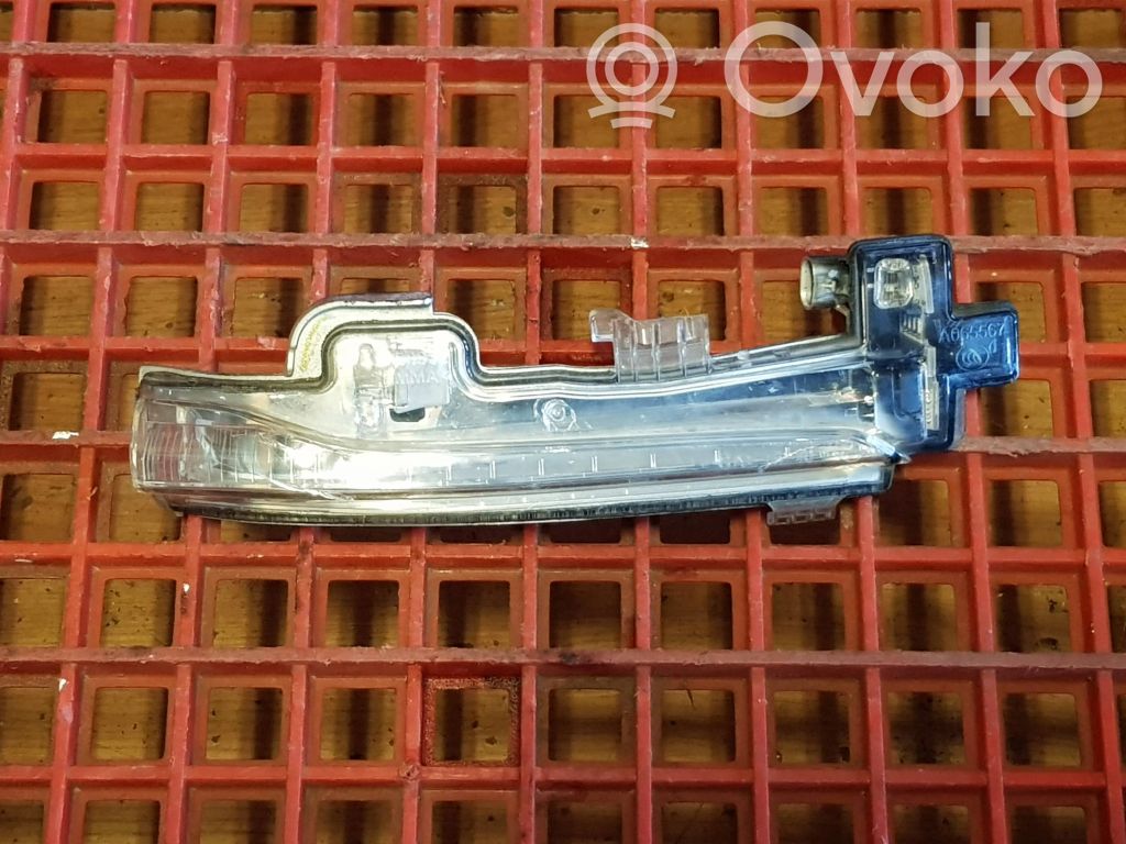 Volvo S60 Mirror indicator light 