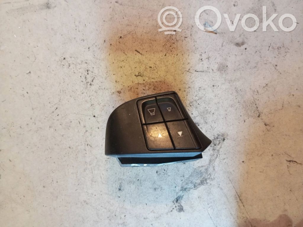 Volvo V70 Przełącznik / Przycisk kierownicy 