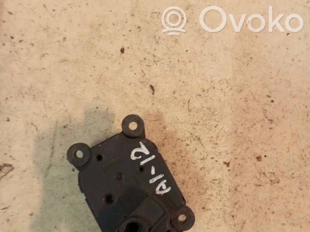 Volvo S80 Oro sklendės varikliukas 