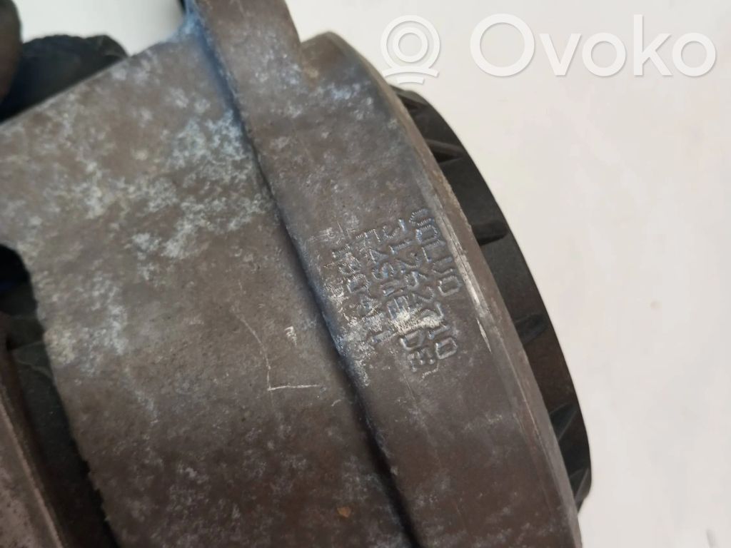 Volvo V70 Engine mount bracket 