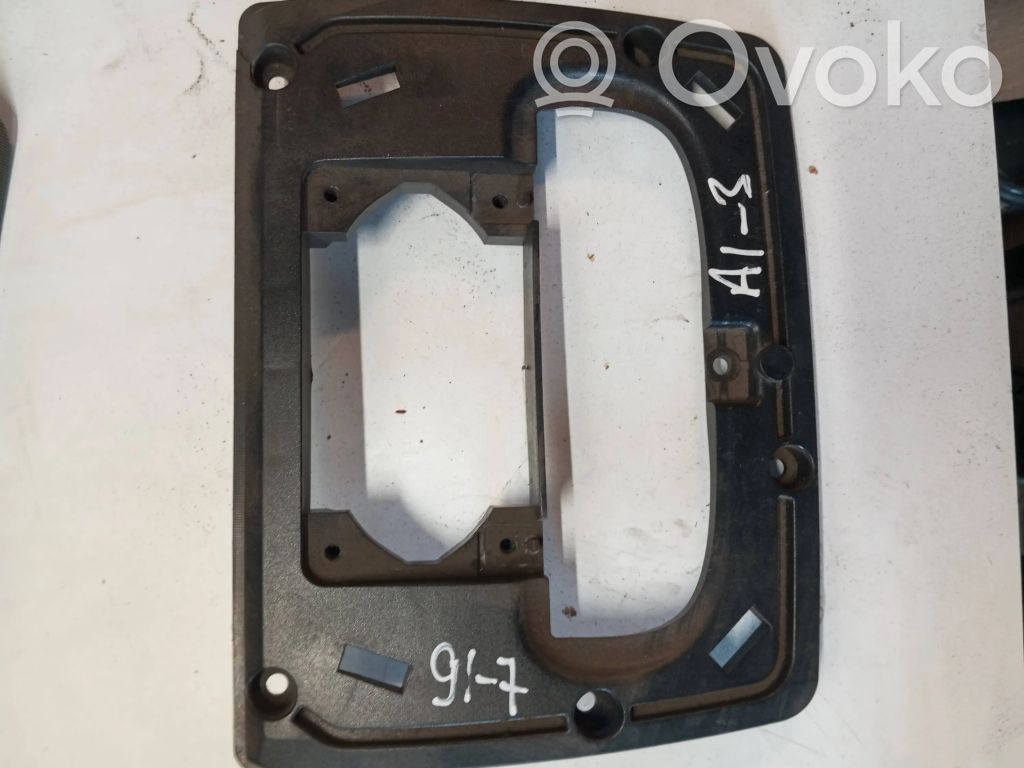 Volvo XC90 Dash center speaker frame 
