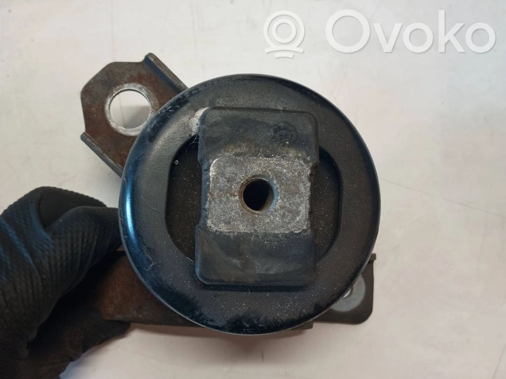 Volvo XC60 Engine mount bracket 