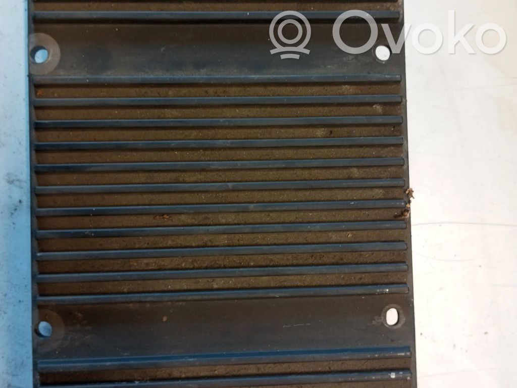 Volvo XC90 Sound amplifier 