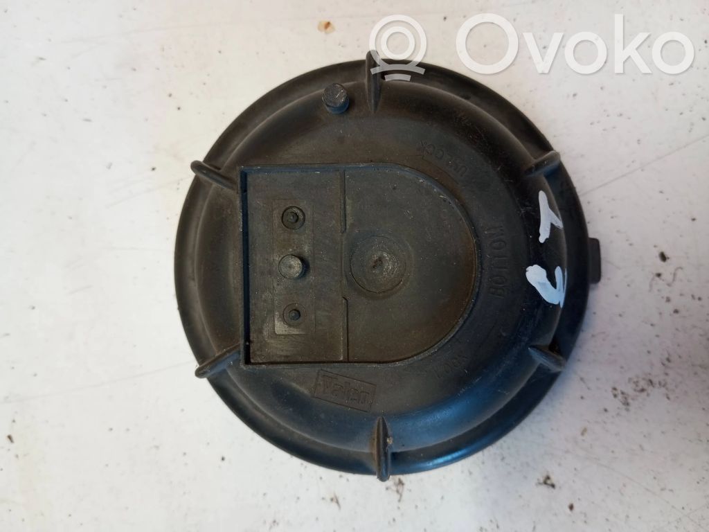 Volvo XC70 Headlight/headlamp dust cover 