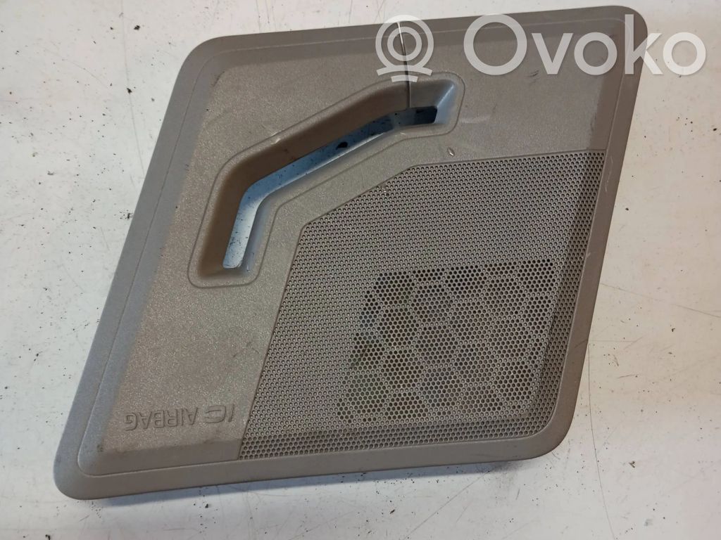 Volvo XC90 Seat belt trim 