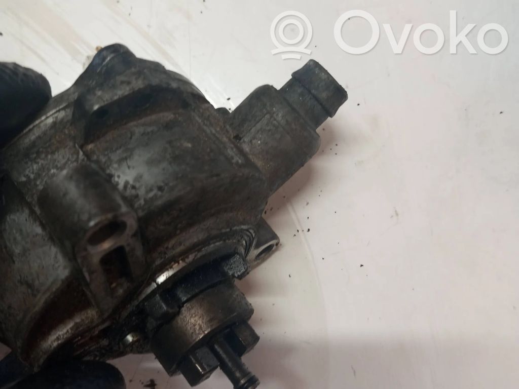 Volvo V70 Vacuum pump 