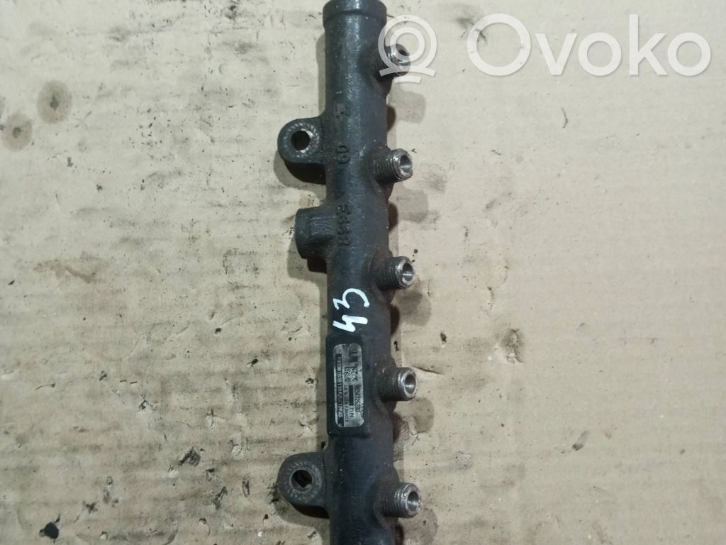 Volvo V50 Fuel main line pipe 