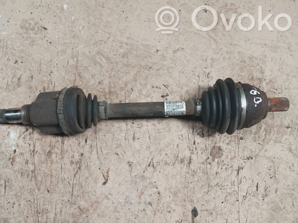 Volvo V50 Priekinis pusašis 