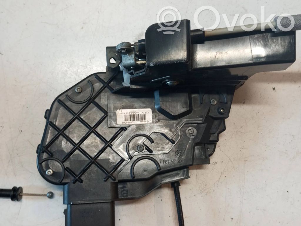 Volvo XC60 Front door lock 