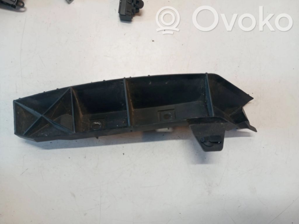 Volvo S40 Soporte de montaje del parachoques trasero 