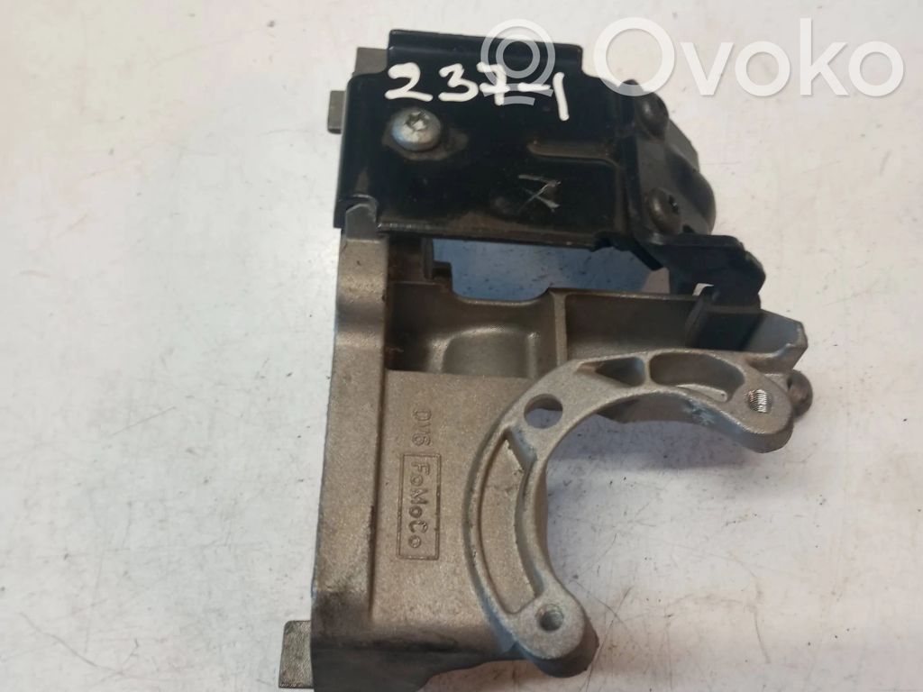 Volvo S60 Engine mounting bracket 