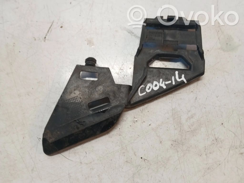 Volvo V50 Headlight/headlamp mounting bracket 