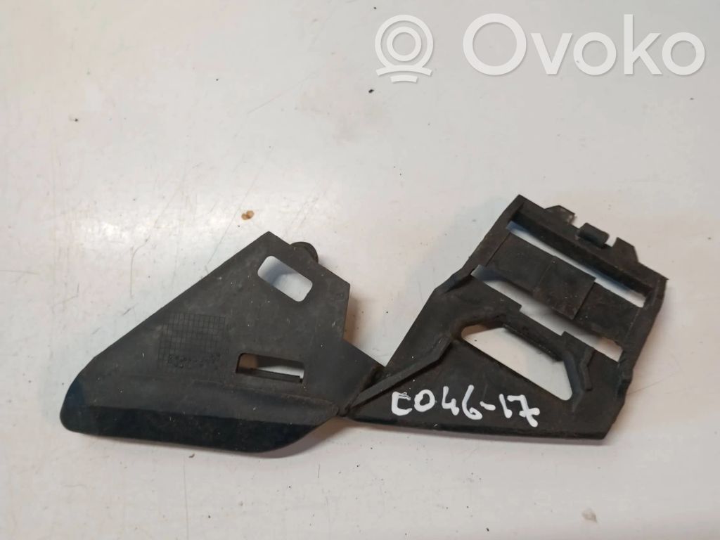 Volvo V50 Headlight/headlamp mounting bracket 