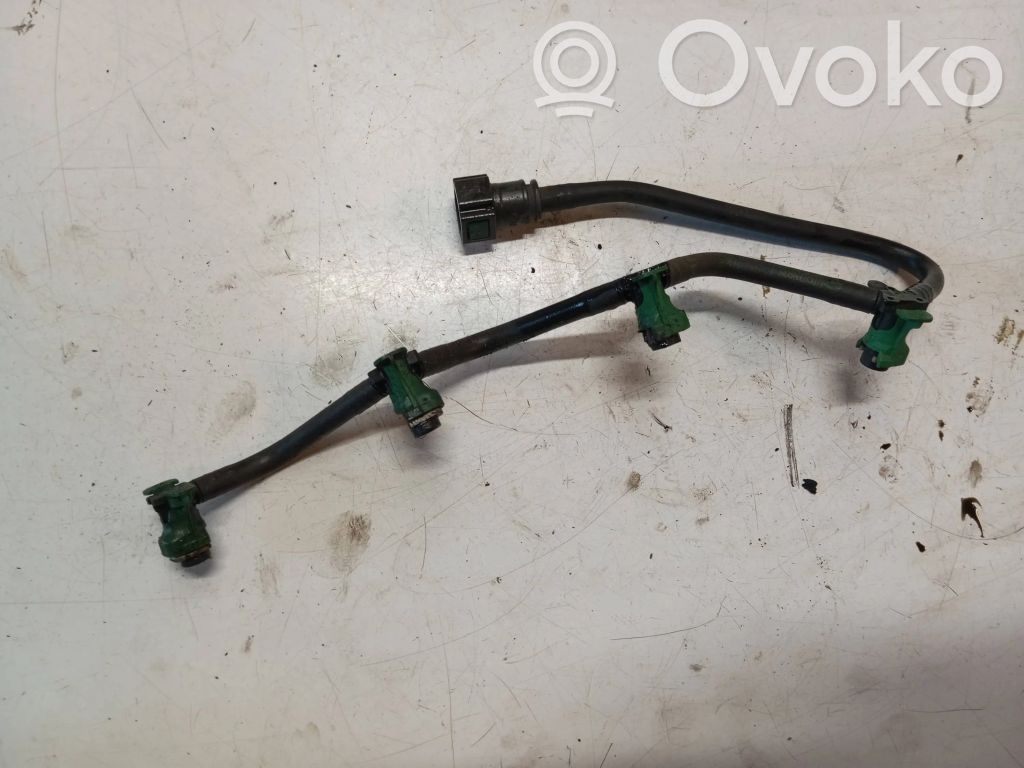 Volvo V60 Polttoaineen palautusputki/-letku 