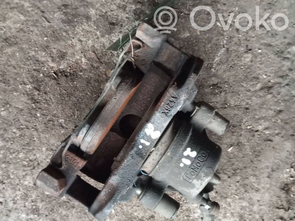 Volvo V50 Передний суппорт 