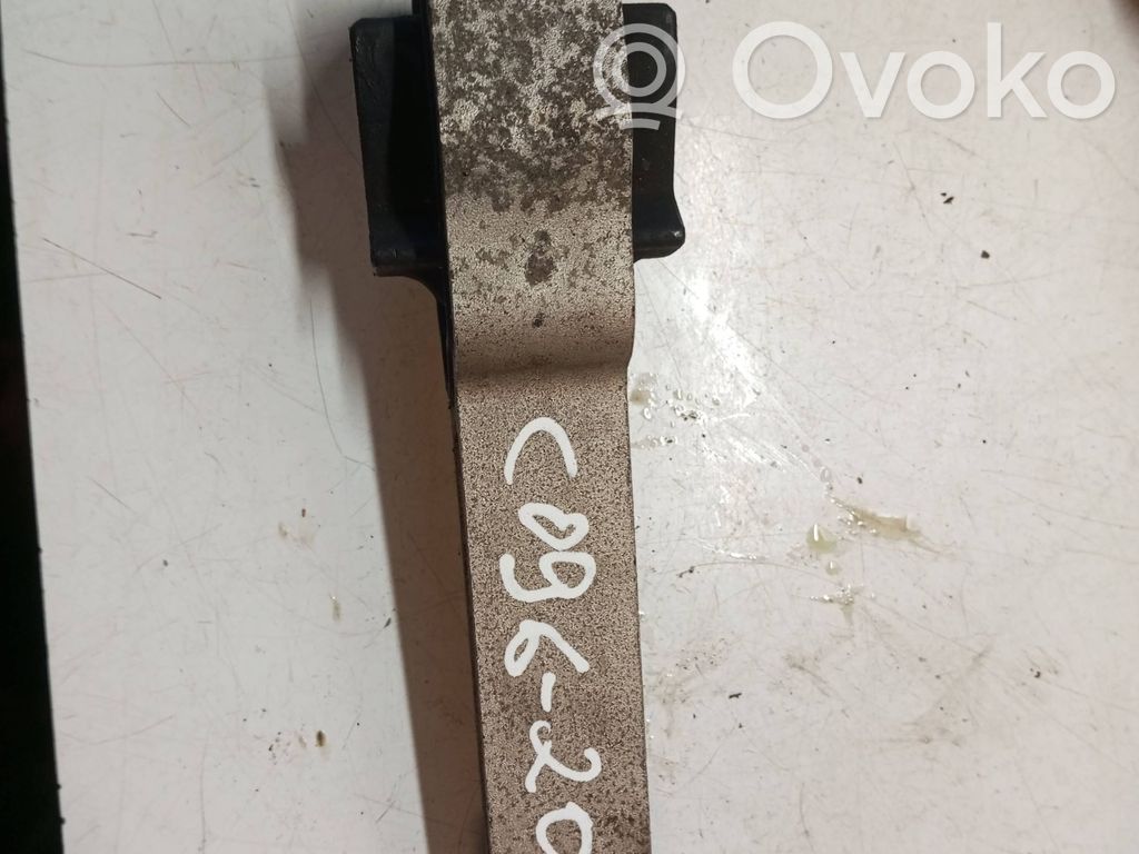 Engine mount bracket   30793322,1376883,1405123,1435996,30680474