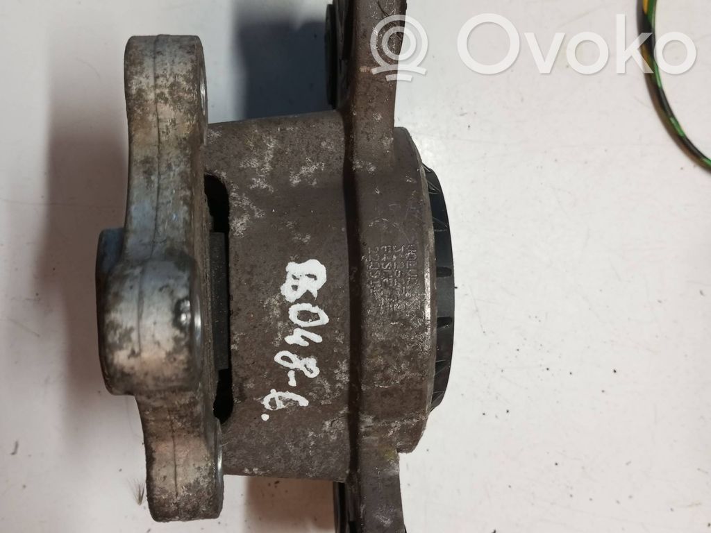 Volvo S80 Engine mount bracket 