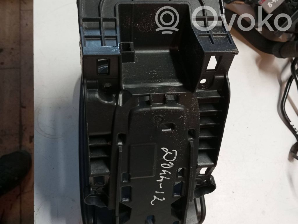 Volvo V40 Armrest 