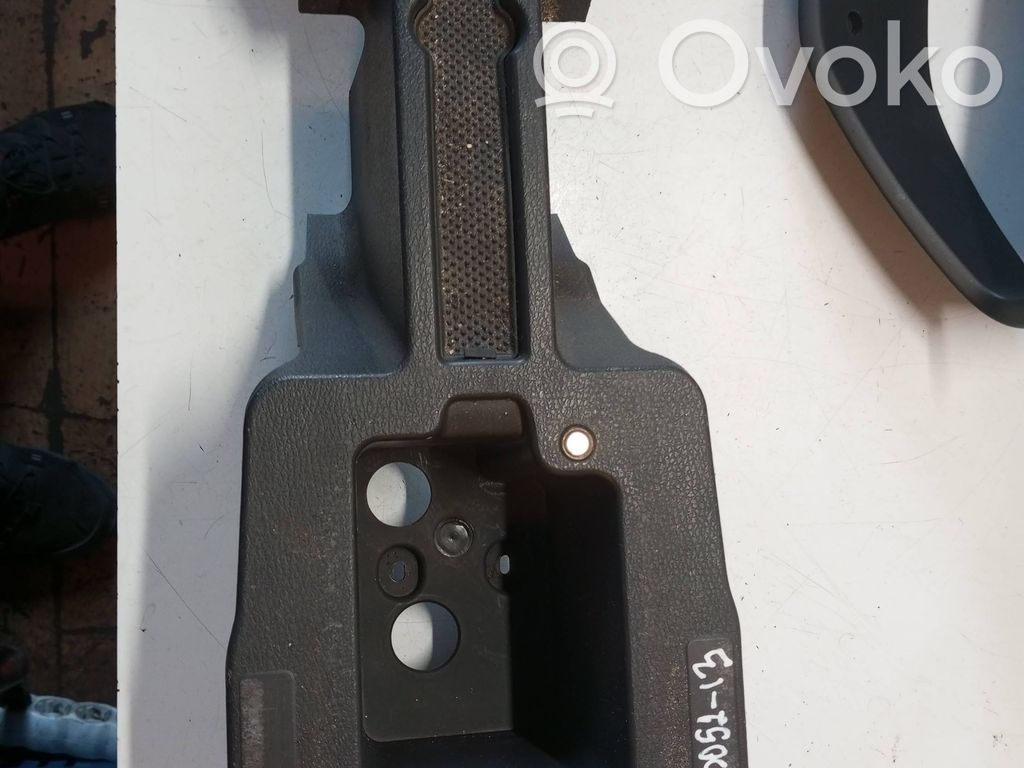 Volvo XC90 Glove box central console 