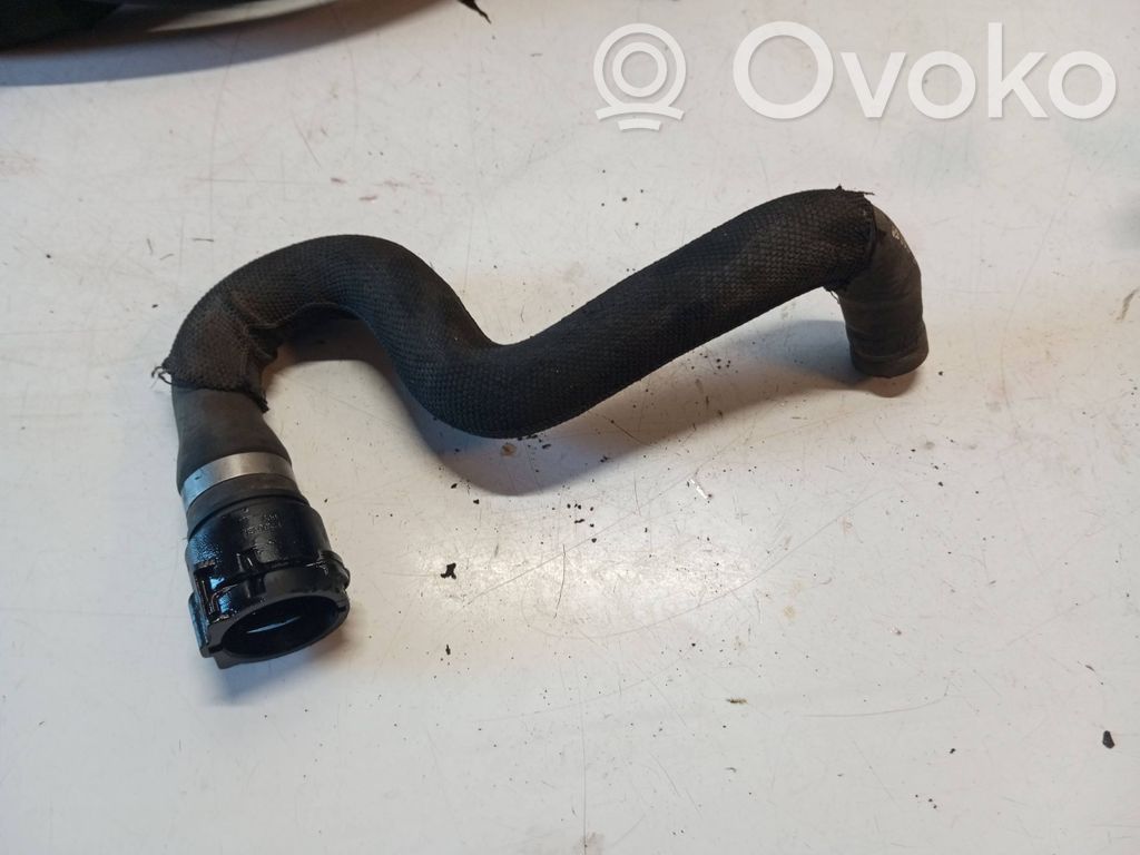Volvo V60 Engine coolant pipe/hose 