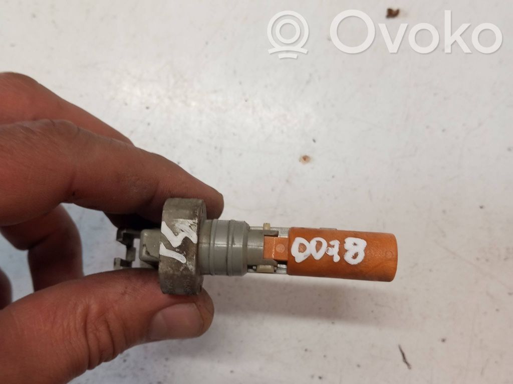 Volvo S60 Windshield washer fluid level sensor 