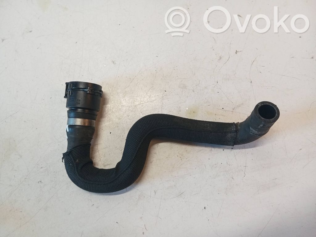 Volvo V60 Engine coolant pipe/hose 