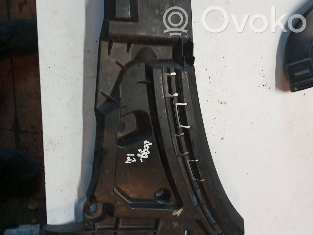 Volvo XC90 Front bumper mounting bracket 
