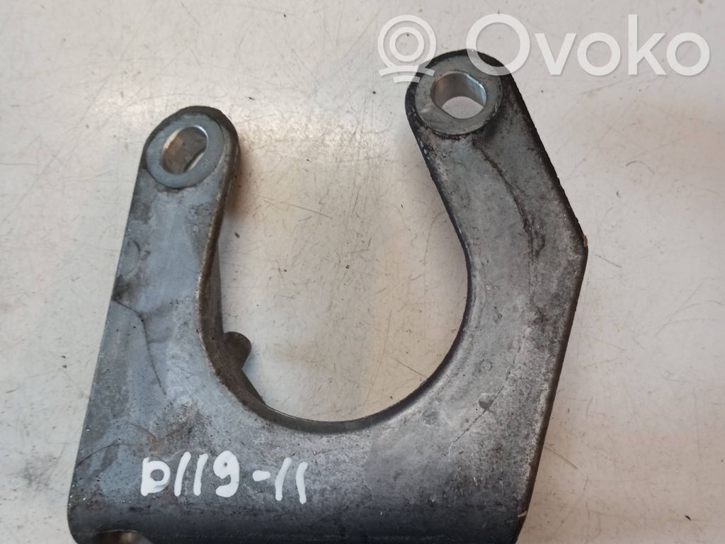 Volvo XC60 Front differential bracket 