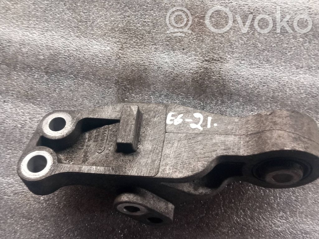 Volvo V60 Gearbox mounting bracket 