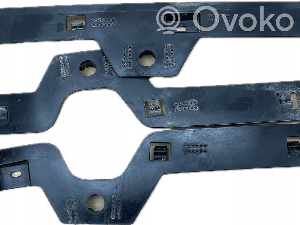 Fiat 500E Soporte de montaje del parachoques trasero 