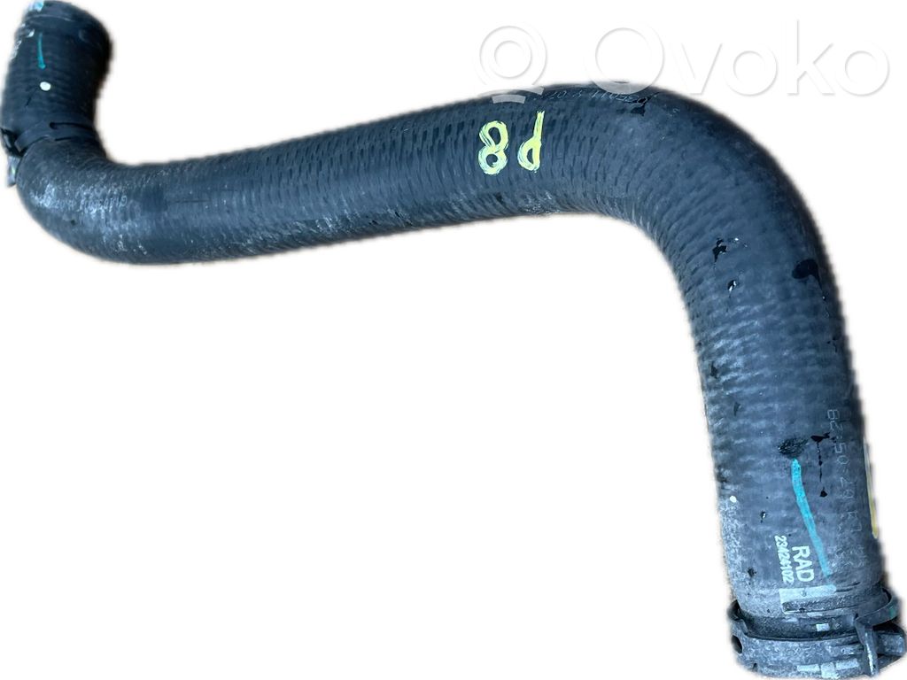 GMC Yukon Conductă/furtun lichid de răcire motor 