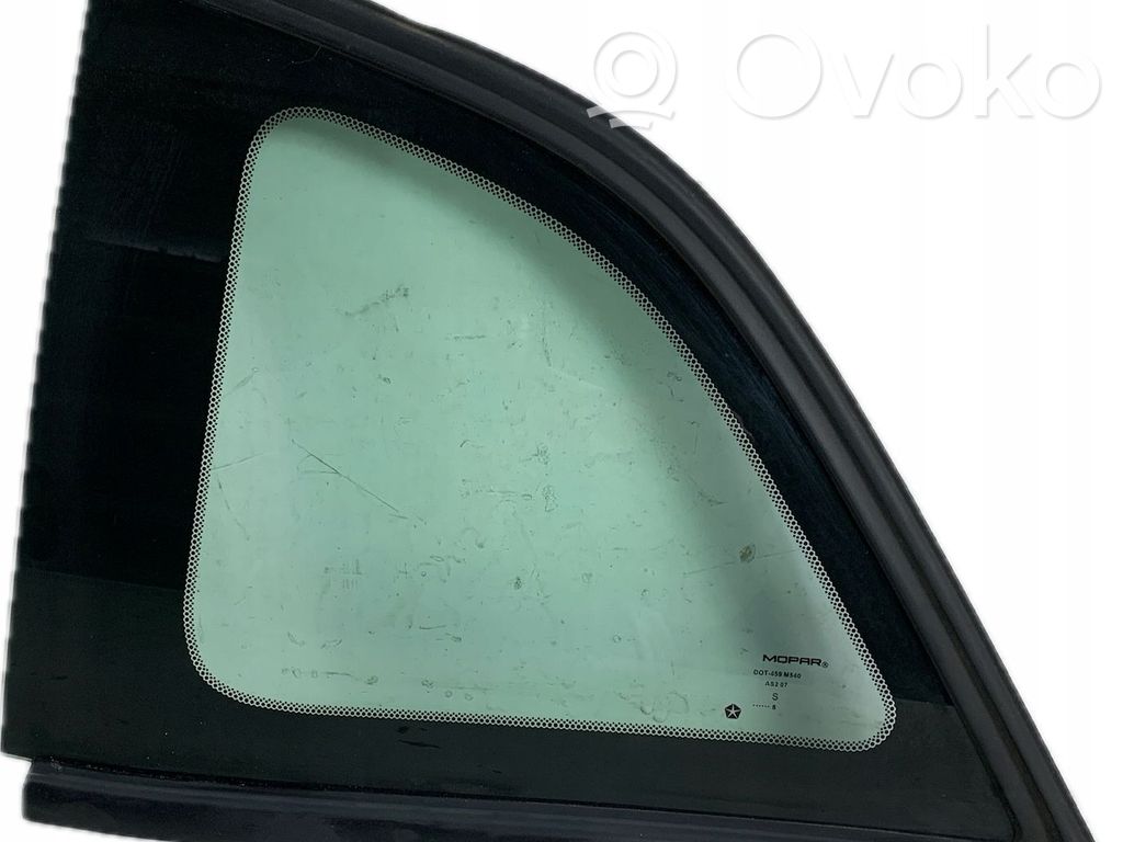 Dodge Challenger Vidrio lateral trasero 