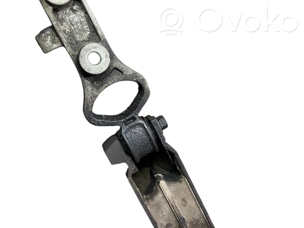 Volvo V60 Suport tampon motor 