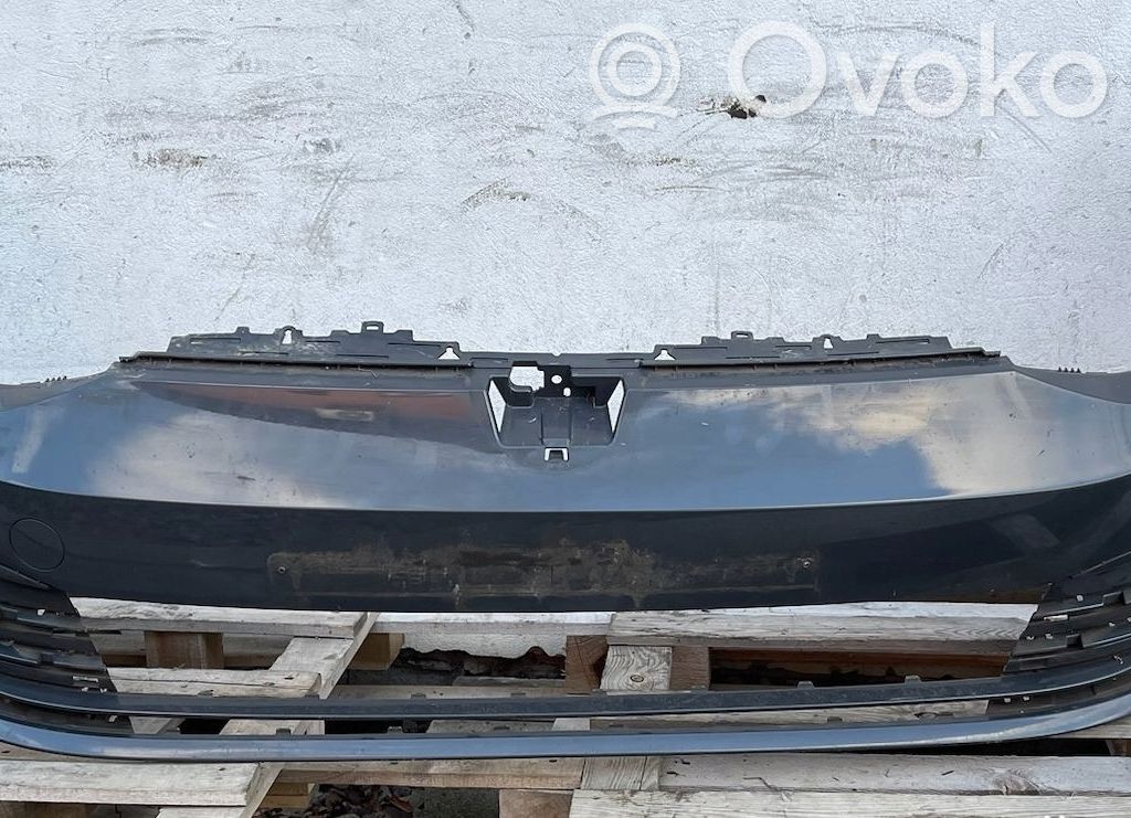 Front bumper   5H0807221H