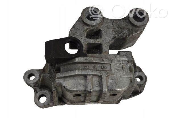 Fiat 500X Engine mount bracket 