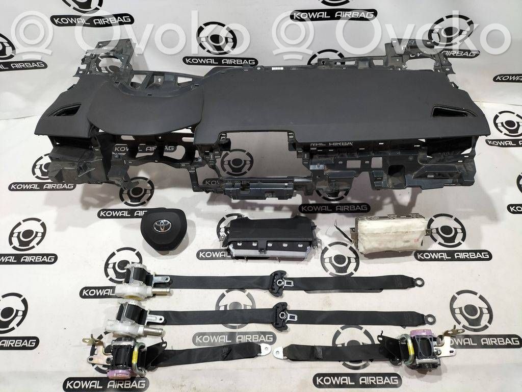 Toyota Corolla E210 E21 Панель 