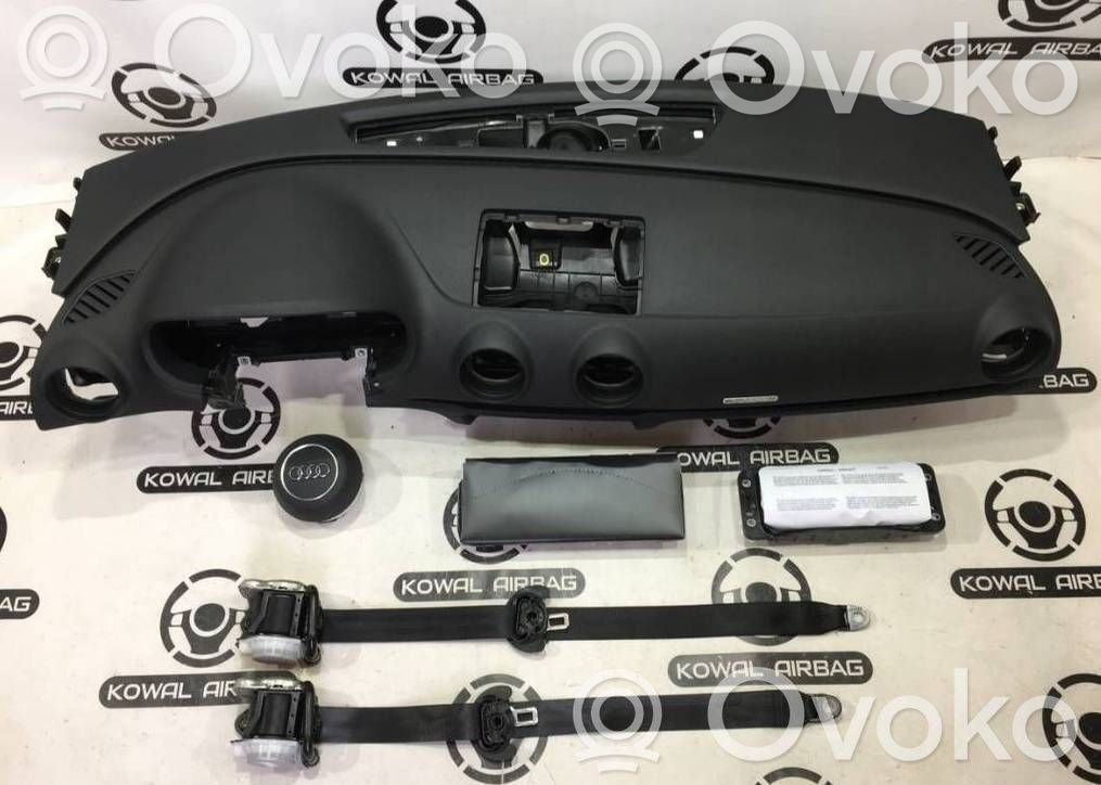 Audi A3 S3 8V Oro pagalvių komplektas su panele 