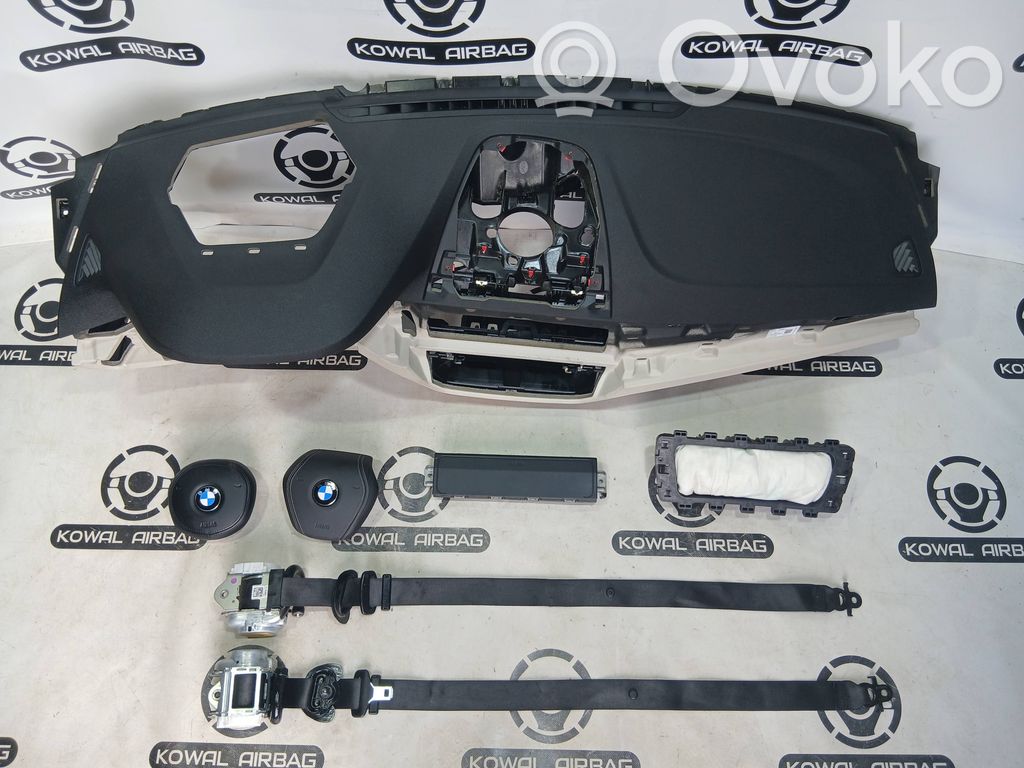 BMW 5 G30 G31 G38 Zestaw poduszek powietrznych z panelem 